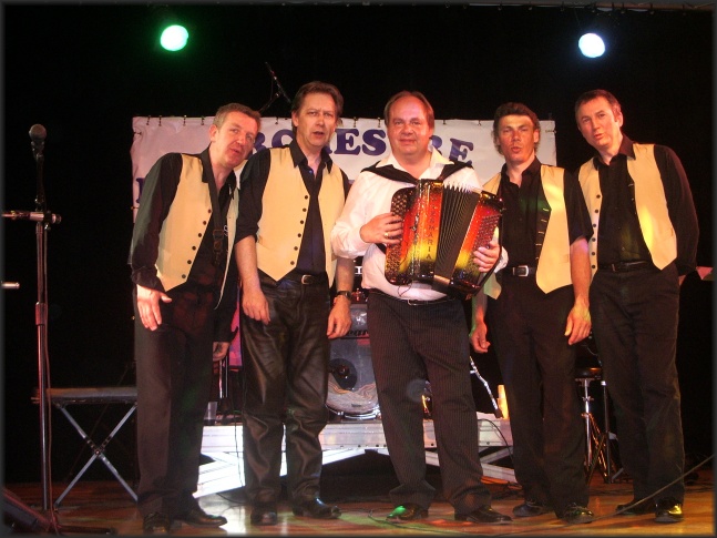 chez gege soiree paella 004.jpg - L'orchestre
