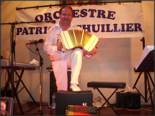 fan club 8 mai 2007 014.jpg - Patrick et son bandon&eacute;on
